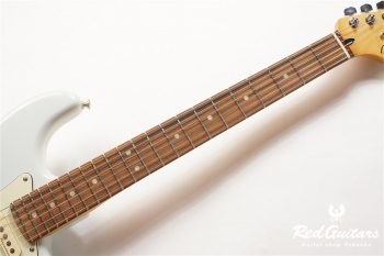 Player Plus  Stratocaster HSS - Belair Blue